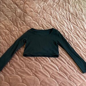 Lululemon Athletica Black Reveal Long Sleeve Crop